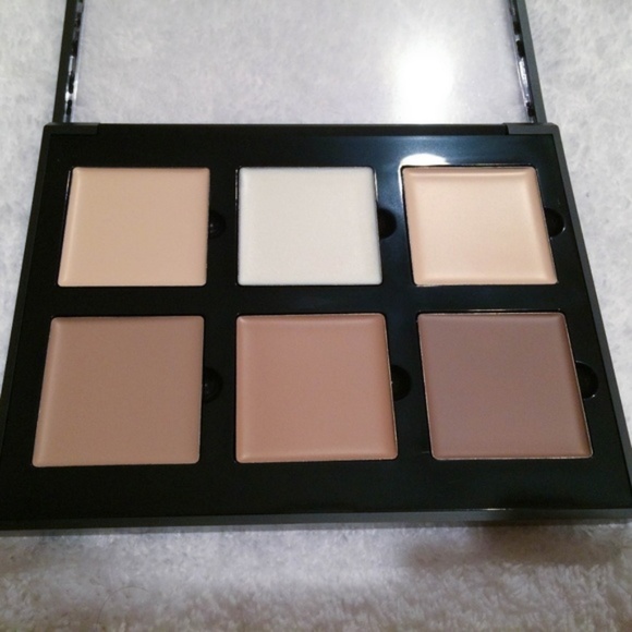 ✨NEW✨ Anastasia Beverly Hills Contour Kit in Fair - Picture 4 of 4